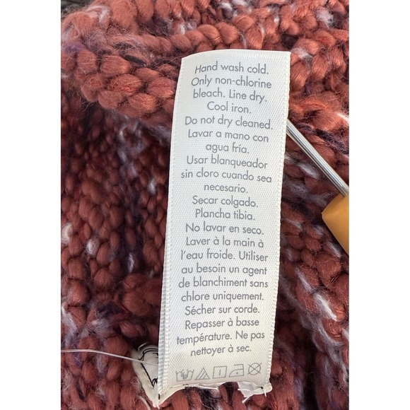 Bundle All NWT (2) Frye & Co Cable Knit Pom Beanies Hats, Universal Thread Scarf - Picture 4 of 14